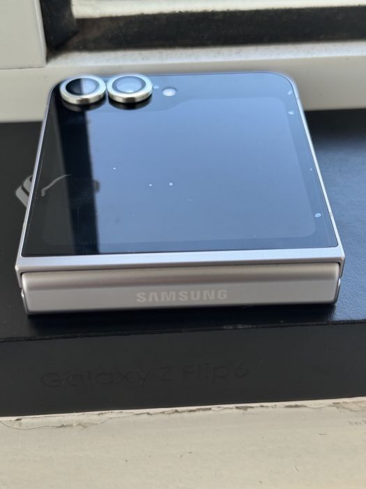 Samsung Galaxy Z Flip 6 C/Novo