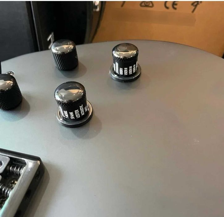 Rara Guitarra Line6 Shuriken VariaxSR250-Stevic MacKay-TwelveFootNinja