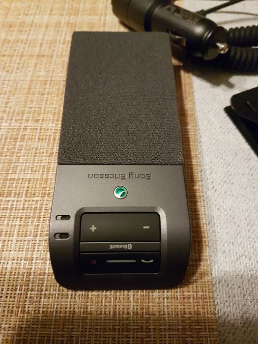 Zestaw akcesoriów Sony Ericsson,  zestaw głośnomówiący HCB-105