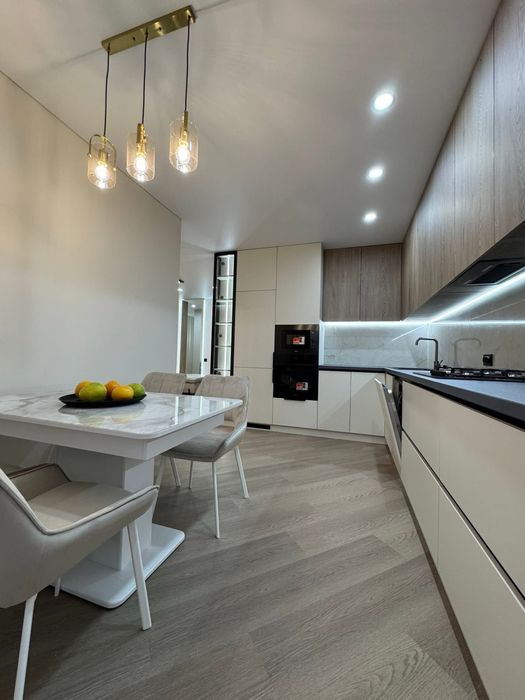 Продам 2 кімнатну із функцією 3 кімнатної у ЖК бізнес-класу із газом