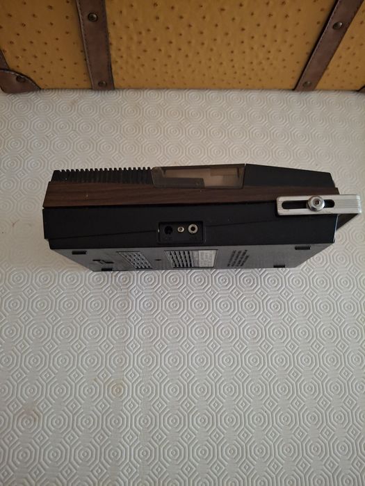 Rádio Gravador antigo
