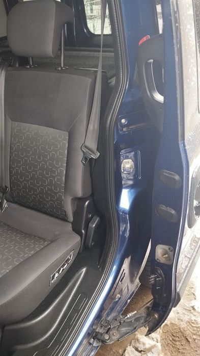 Автомобіль Фіат Добло