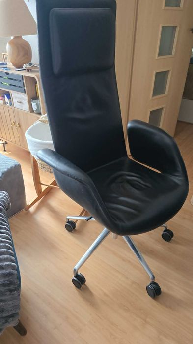 Krzesło, fotel do biurka z wysokim oparciem