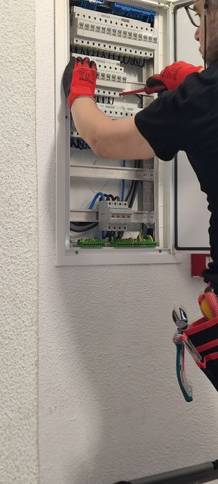 Eletricista profissional ao domicílio