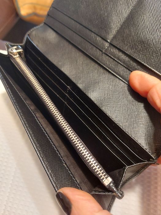 Carteira da Prada Preta. Nova sem etiqueta.