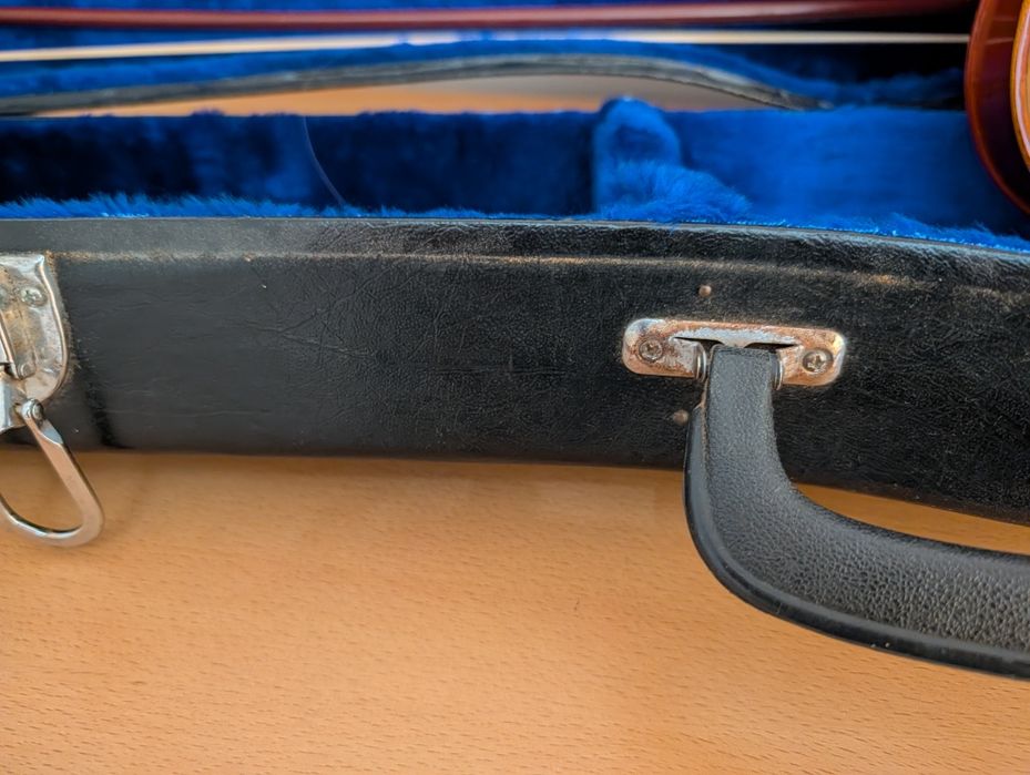 "Violino 4/4 Maple Leaf com estojo e arco"