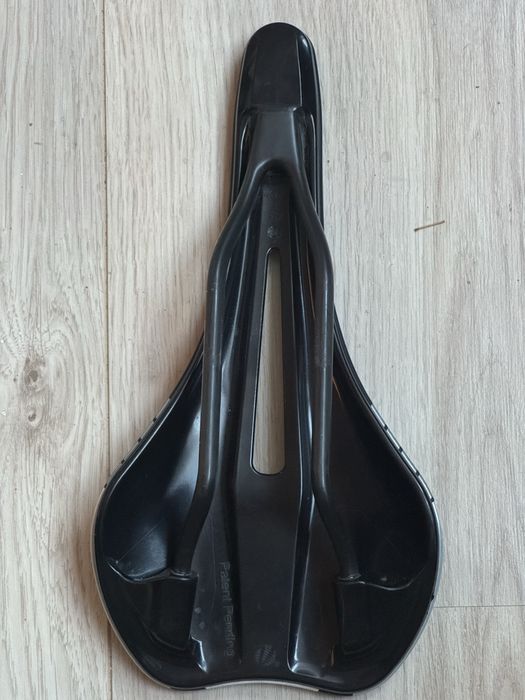 Siodełko szosowe head HS3