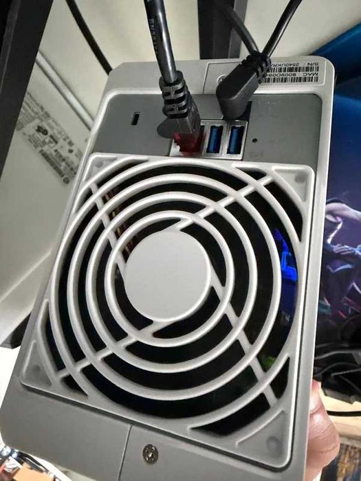 4 TB | Synology DS223j NAS com 2× WD Red Plus 2TB Cada (WD20EFPX) + fonte de alimentação