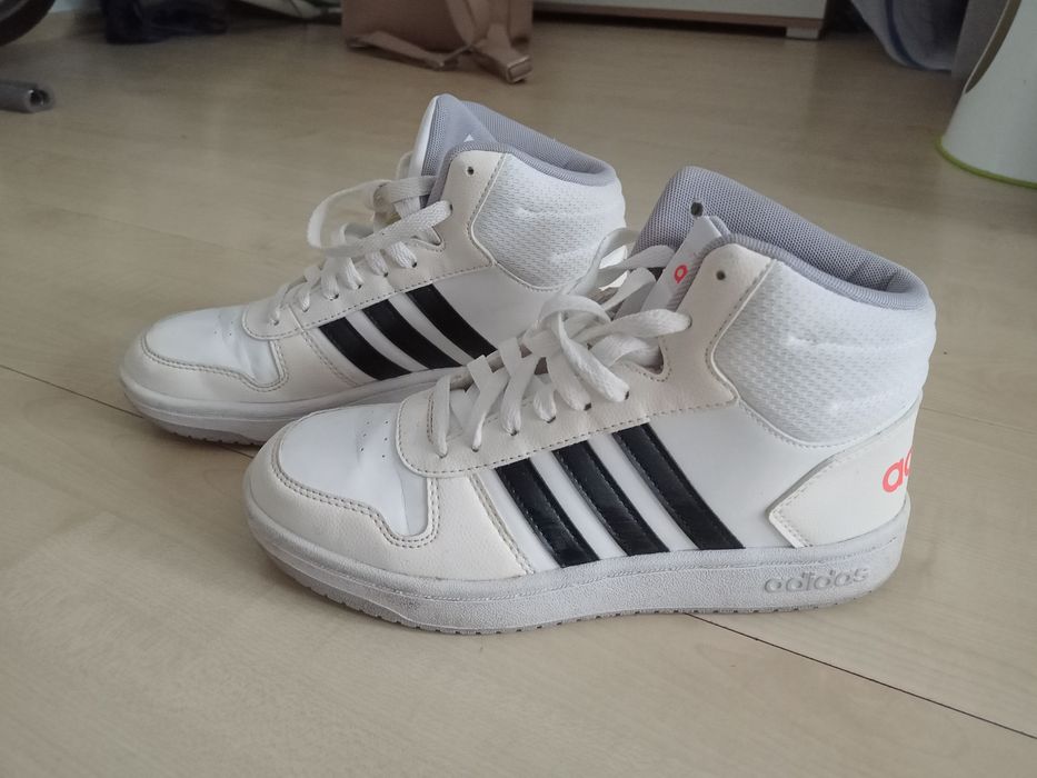 Adidasy damskie biało-beżowe