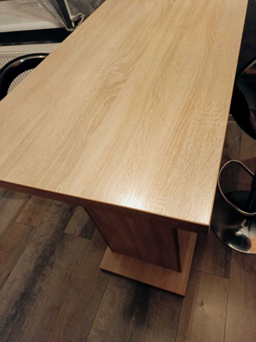 Продаю стіл барний+2 стільці