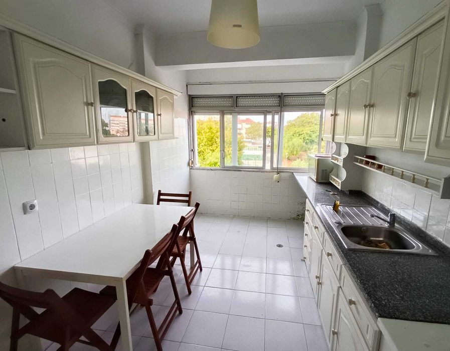 Quarto para Alugar – Póvoa de Santa Iria Forte da Casa (Despesas Incluídas)