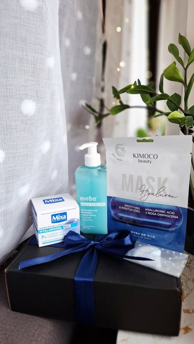 Zestaw prezentowy kosmetyki do pielęgnacji twarzy Mixa Evree Kimoco