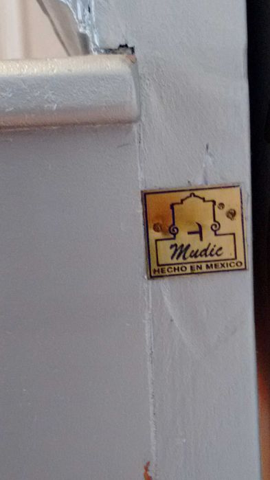 Magnifica consola Pinho Mexicano