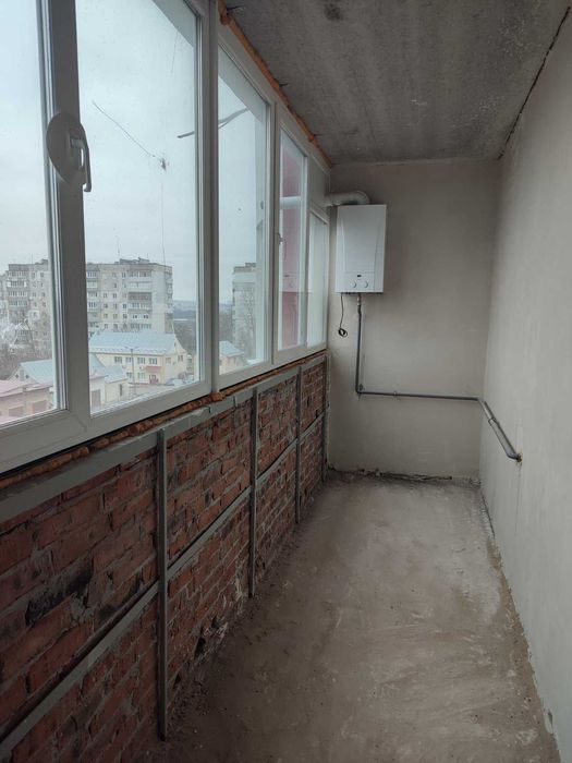 Простора 1 кімнатна квартира в хорошій новобудові!