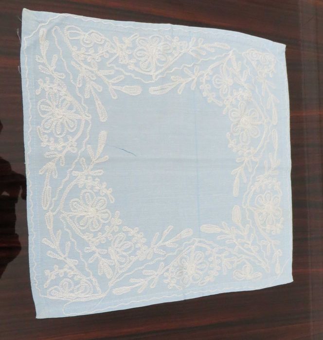 Antiguidades Colcha Tricot feita á mão 2,40x1,90 Metros - Estado Novo