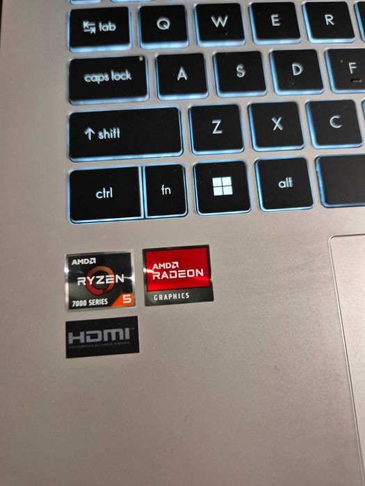 Laptop MSI 14", Ryzen 7530u, 16GB RAM, SSD 512GB, Win 11