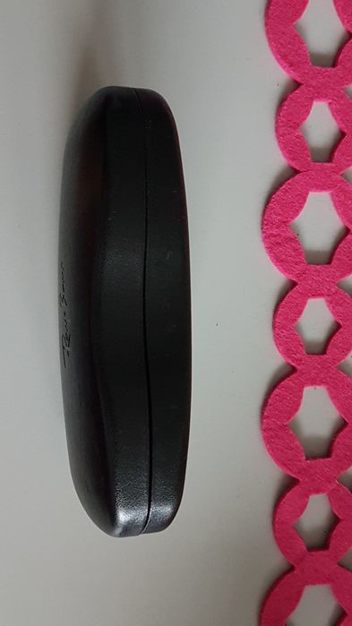 Etui na okulary Ray Ban czarne sztywne