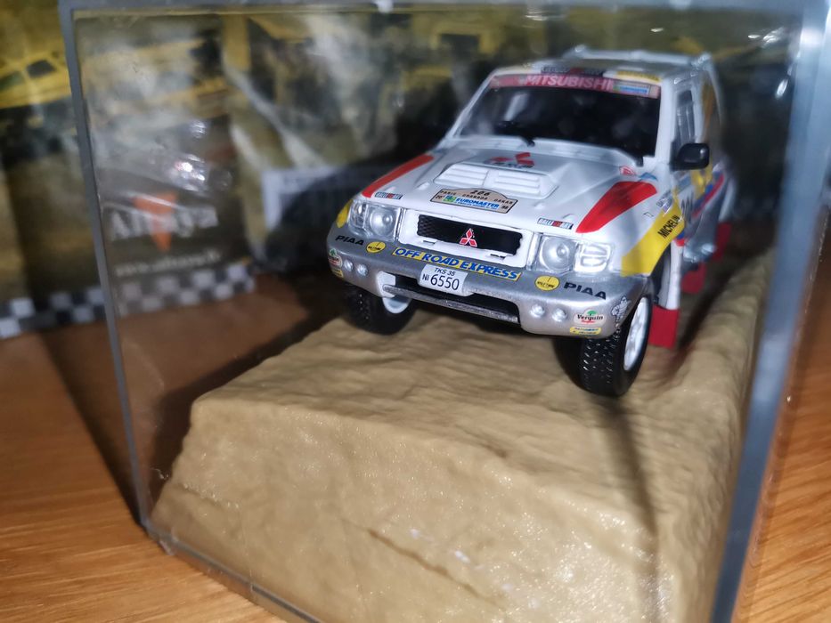 Mitsubishi Pajero - Lote 2 - Rally Paris Dakar 1:43