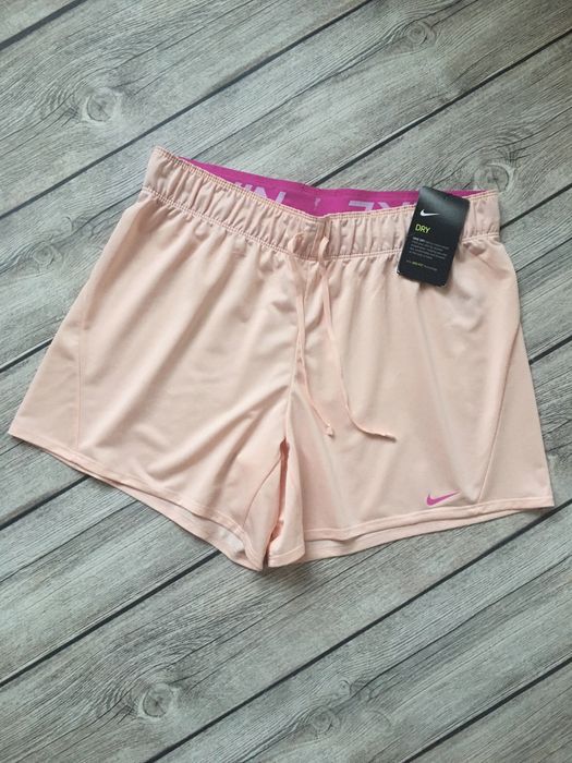 Жіночі шорти Nike Dri-Fit M