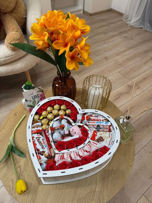 Подарунковий набір солодощів для жінки  готовий подарунок бокс