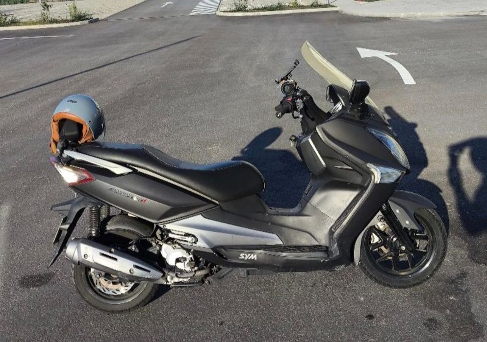 Vendo SYM 125  GTS i (2015) troco por carrinha com bola de reboque