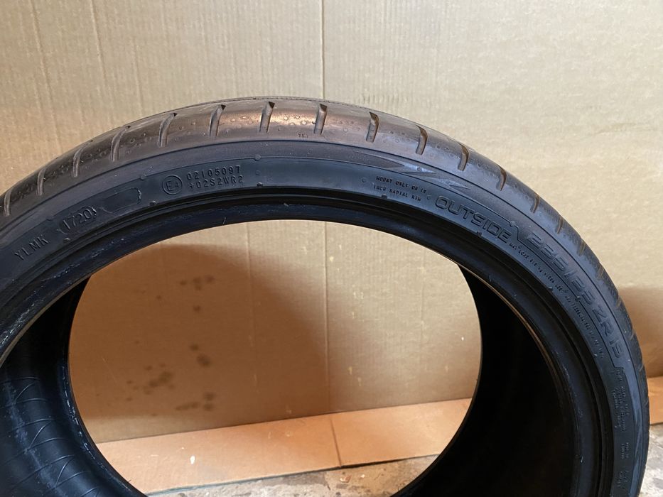 Nokian tyres Powerproof 235 35 19 2