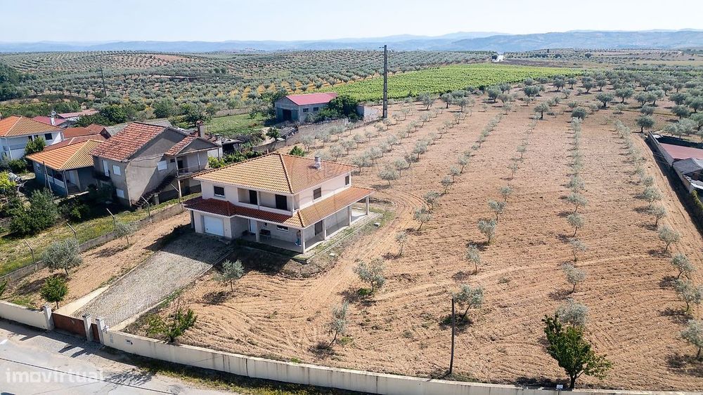 Detached 4-Bedroom Villa for Sale