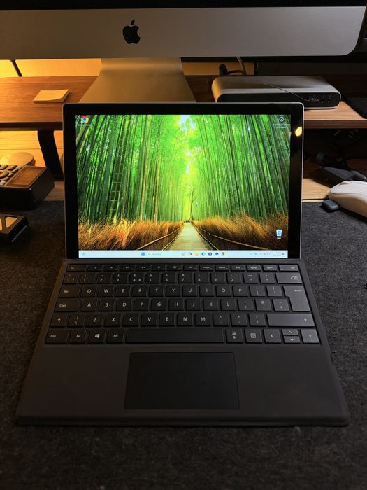 Microsoft Surface 4 (1796) + klawiatura
