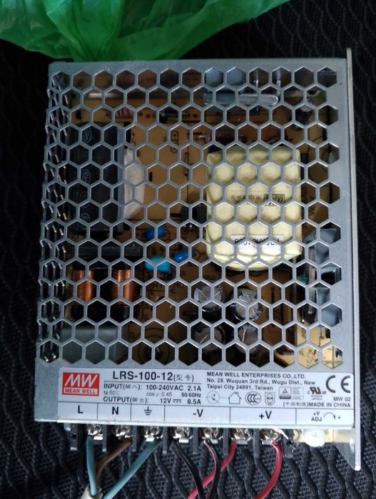 Блок живлення для світлодіодів