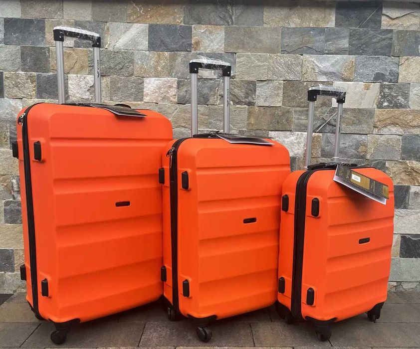 Чемодан Ручная кладь, Валіза дорожня сумка Wings 147 black Вінгс Вингс