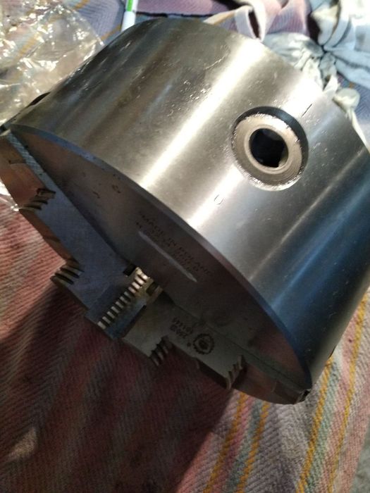 Токарный патрон диаметром 250