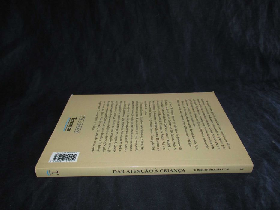 Livro Dar Atenção à Criança T. Berry Brazelton