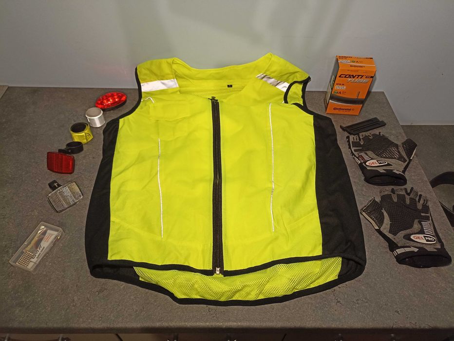 Rowerowy zestaw: kamizelka, rękawiczki, dętki, lampki, odblaski, łyżki