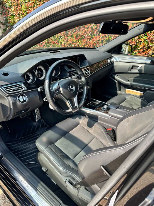 Mercedes-Bens Classe E 220 AMG como Nova