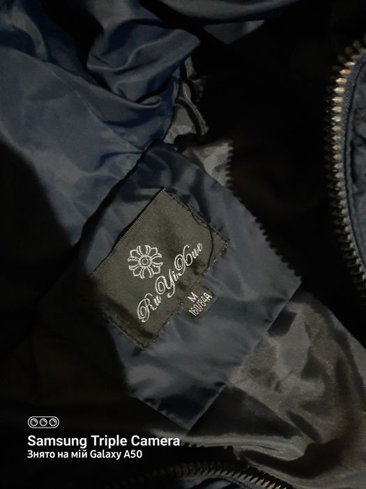 Зимова куртка в хорошому стані.