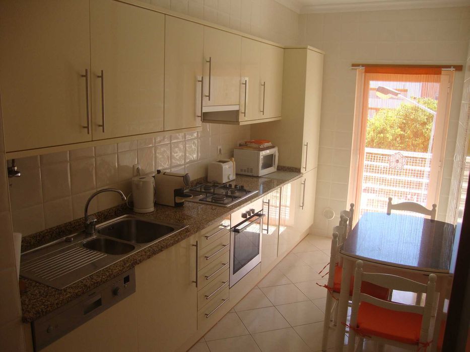 Excelente T1 Piscina+Ac+Garagem 300m Praia A Pêra ALGARVE – Férias