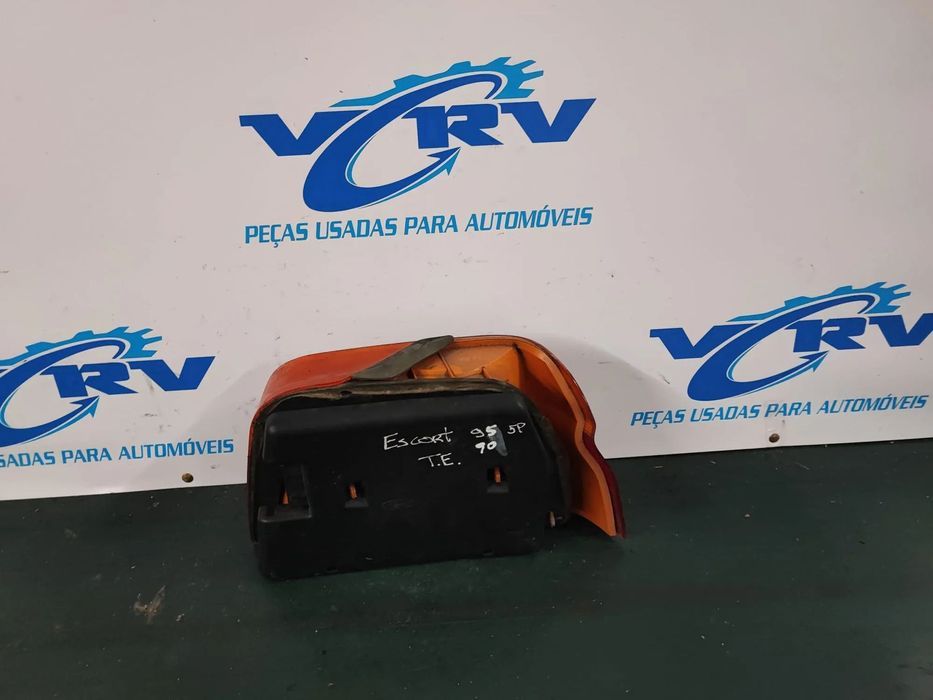 Farolim trás esquerdo Ford Escort 1994