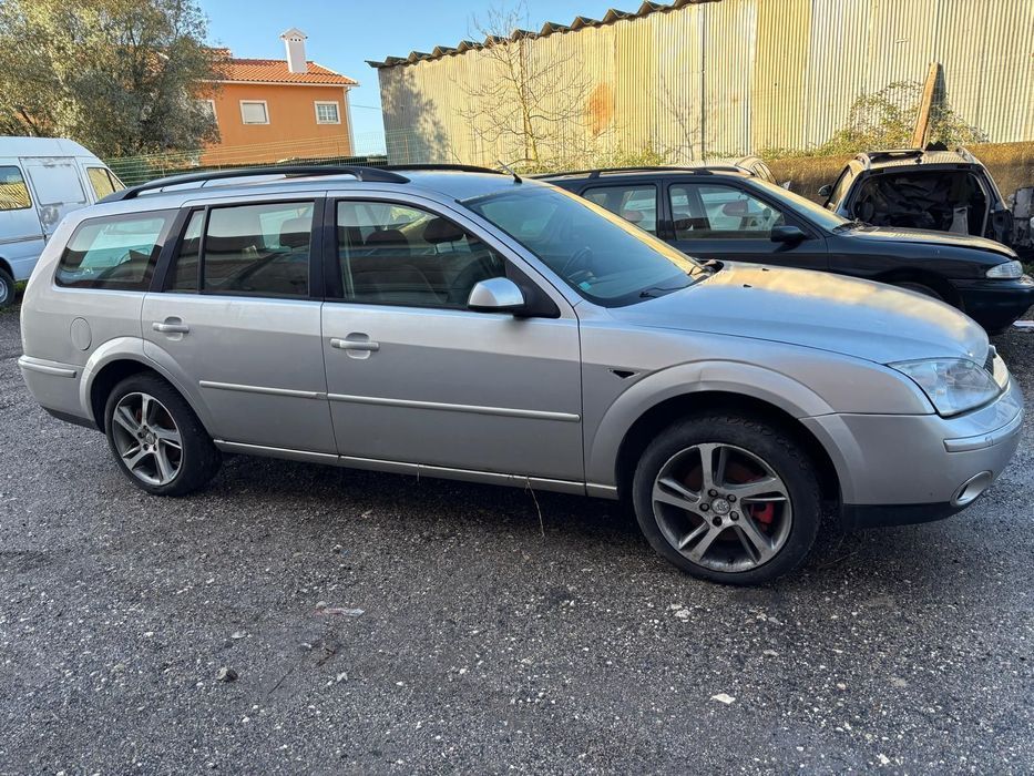 Ford Mondeo Gasolina de 2001 para peças
