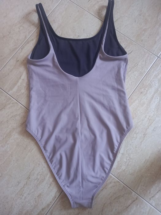 Стильный и комфортный купальник бренд  ADIDAS  Оригинал.