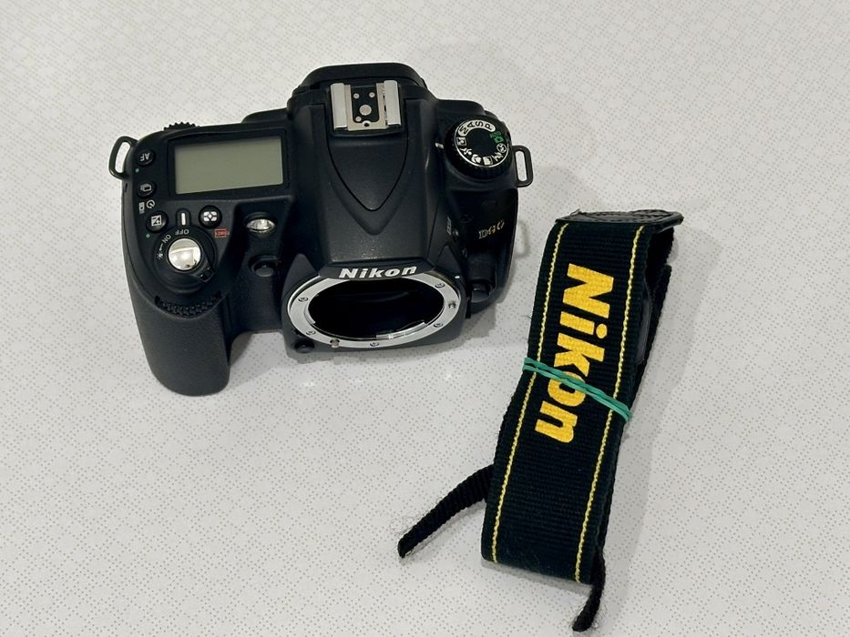 Nikon D90 body z paskiem