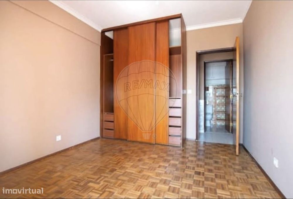 Apartamento T2 para venda — Rio de Mouro, Lisboa