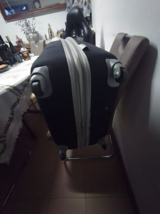 Mala de viagem azul escura