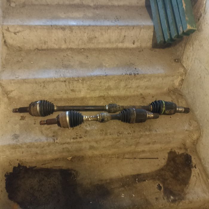 Полуось 1.8 бензин ланцер 10