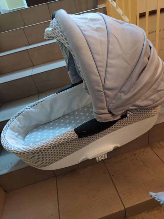 Oryginalny wuzek-spaceròwka w super stanie dla dziecka nowoczesny.