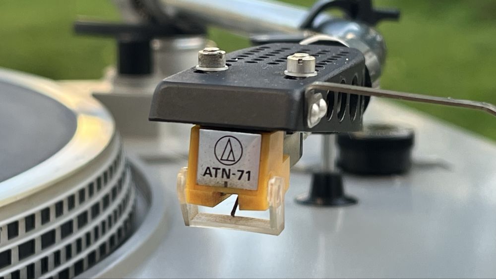 Blaupunkt P-240 Gira-discos Automático Direct Drive (Made in Japan)