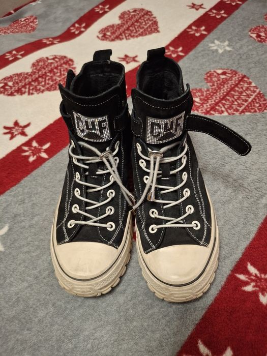 Продам ботинки женские осенние