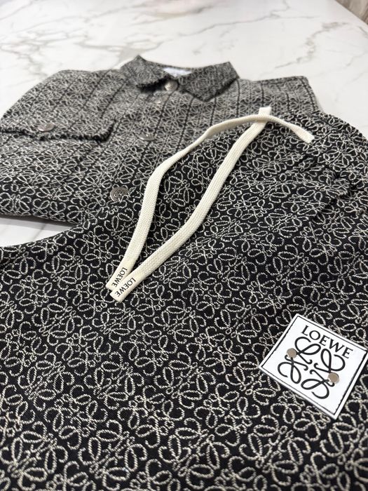 Conjunto camisa e calção Loewe