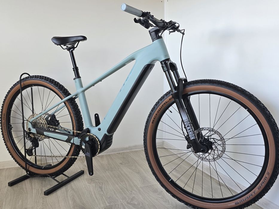 2025 Cube Reaction Hybrid 800 29