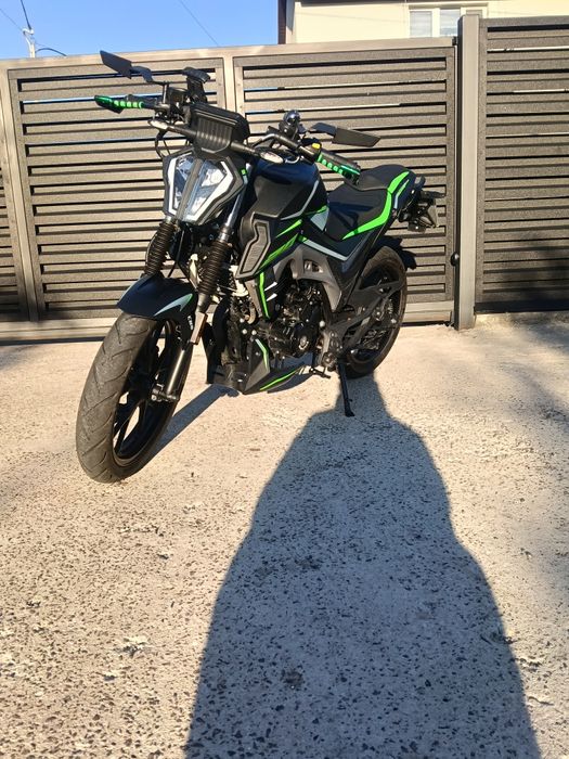 продається Mustang st 200