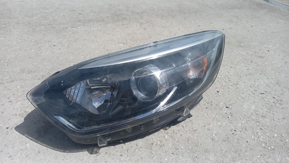 Farol esquerdo Renault Captur